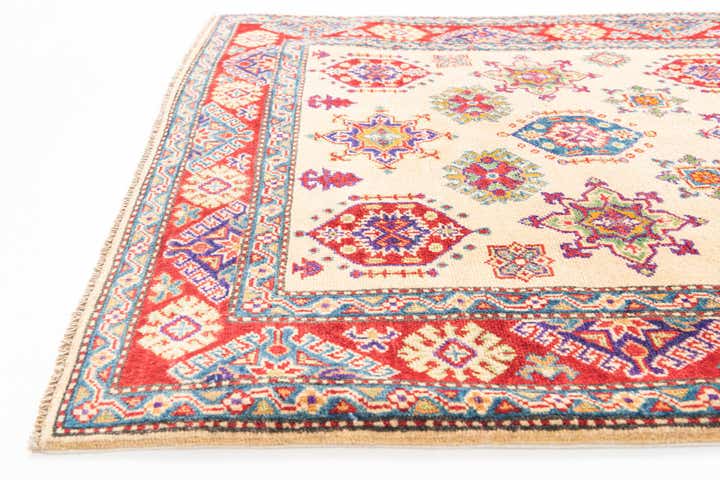 4' x 6' 1 Hand Knotted Kazak Rug
