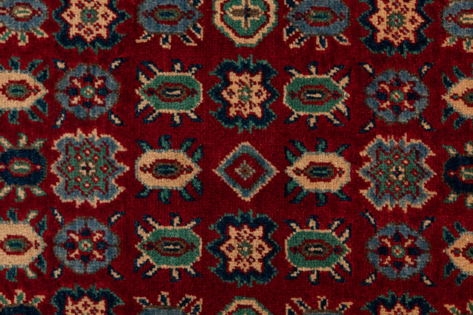 2' 9 x 4' Hand Knotted Kazak Rug