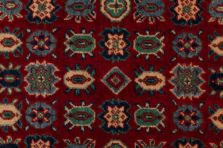 2' 9 x 4' Hand Knotted Kazak Rug