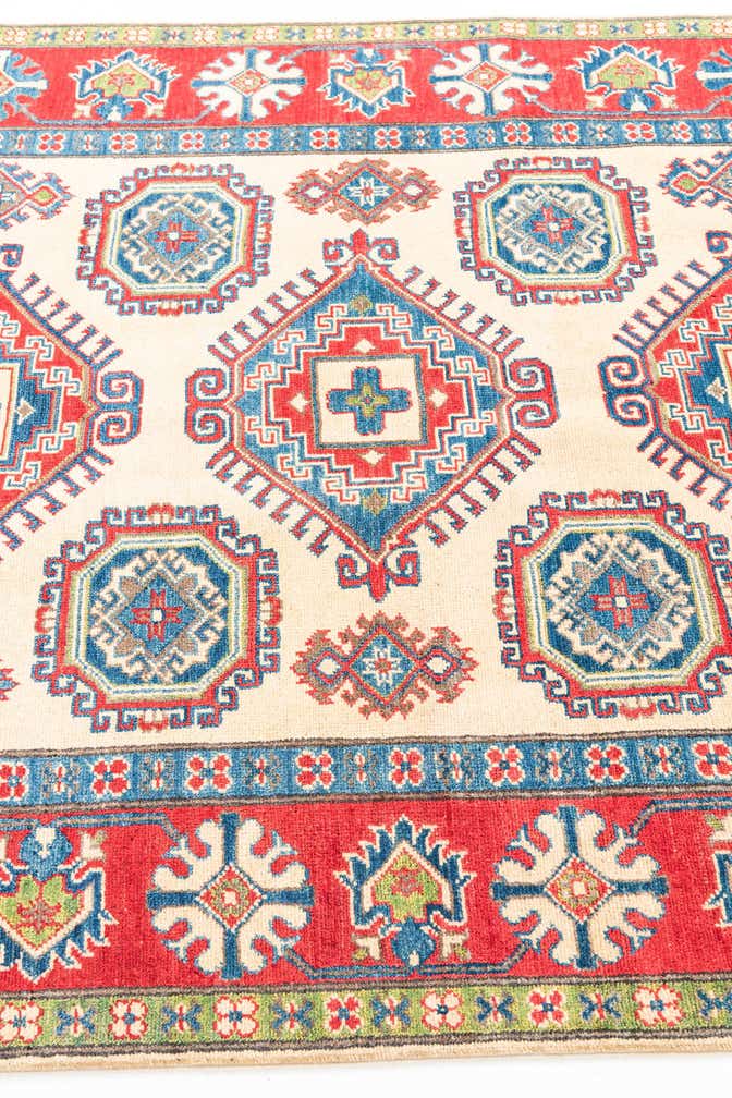 4' 9 x 6' 7 Hand Knotted Kazak Rug