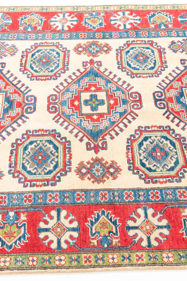 Detail image of 4' 9 x 6' 7 Hand Knotted Kazak Rug