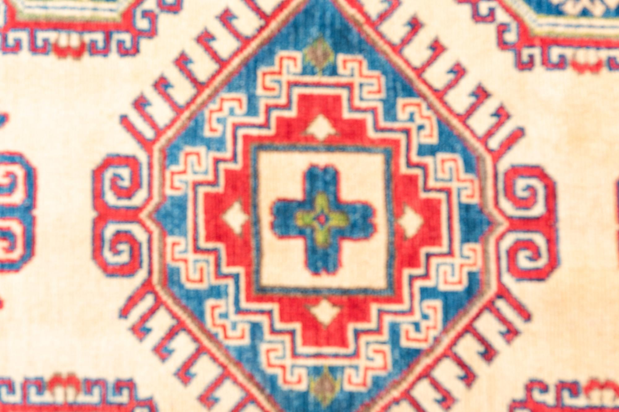 4' 9 x 6' 7 Hand Knotted Kazak Rug
