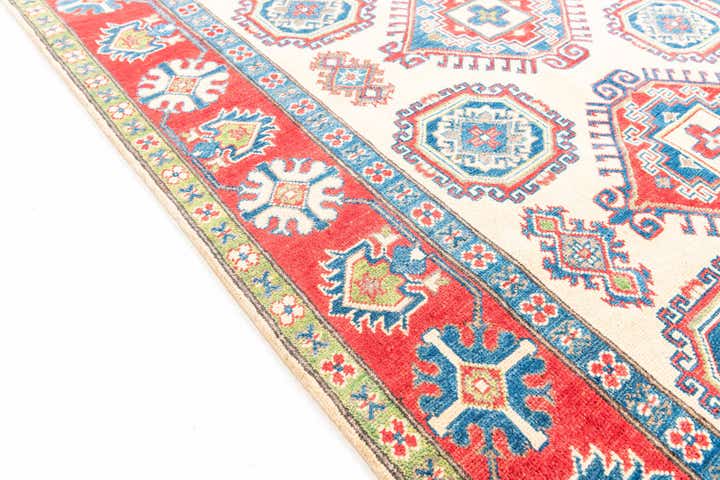 4' 9 x 6' 7 Hand Knotted Kazak Rug