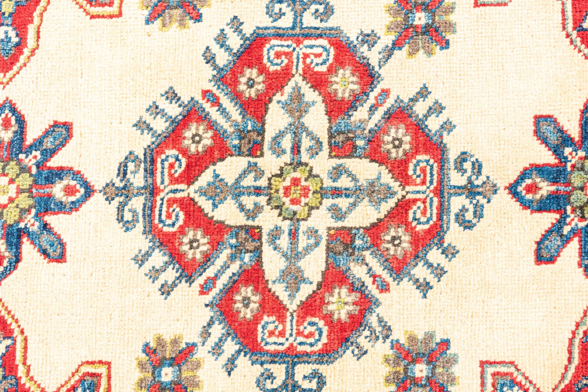 4' 10 x 6' 7 Hand Knotted Kazak Rug