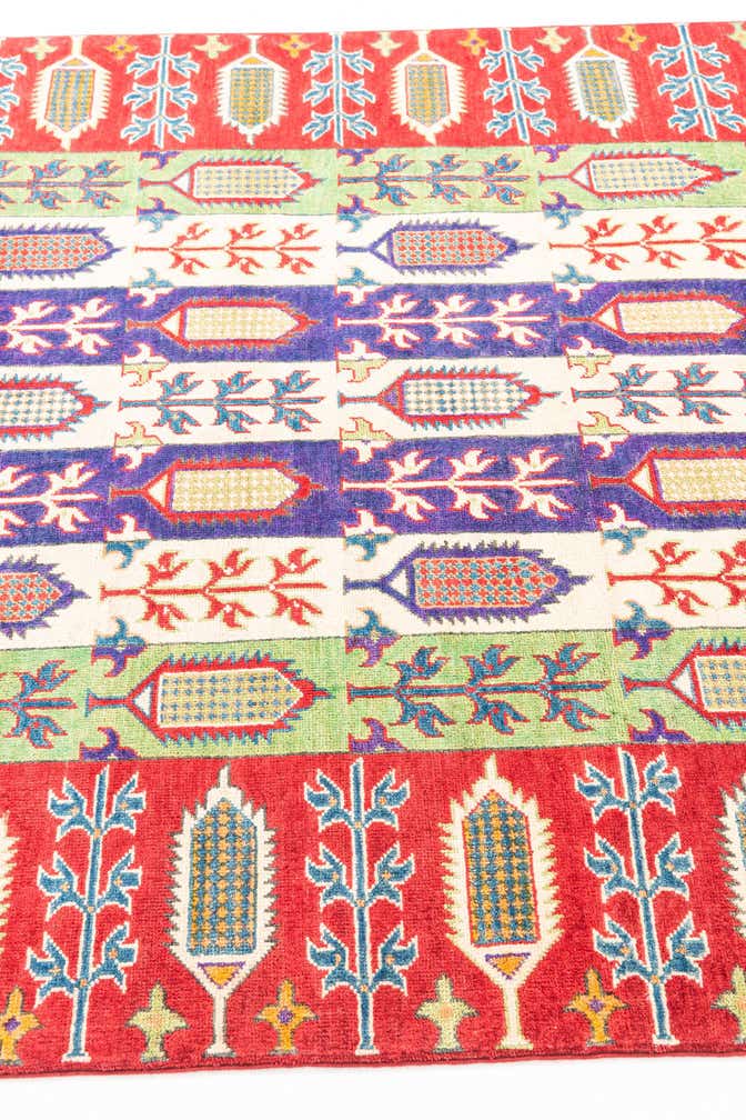5' 4 x 7' 9 Hand Knotted Kazak Rug