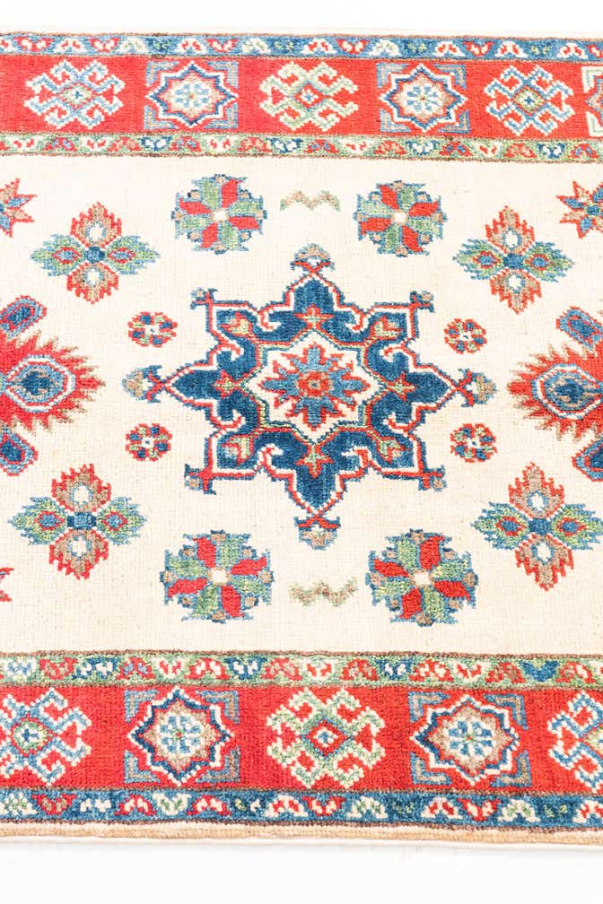 2' 9 x 4' 2 Hand Knotted Kazak Rug