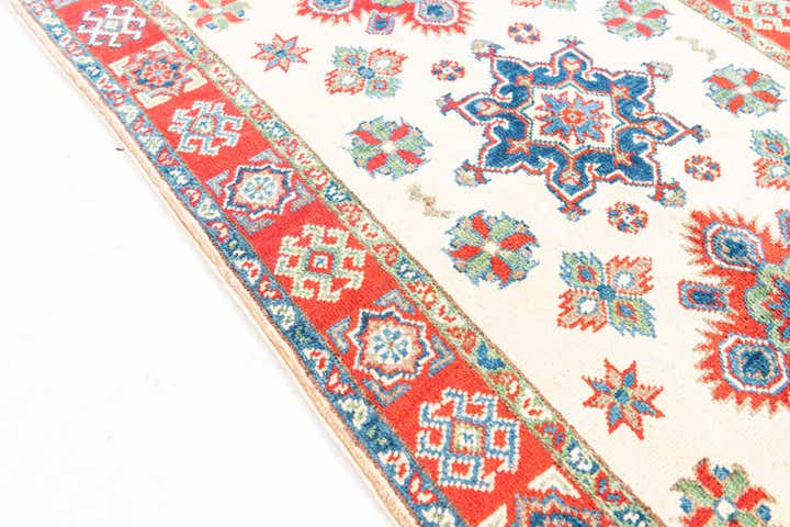 2' 9 x 4' 2 Hand Knotted Kazak Rug