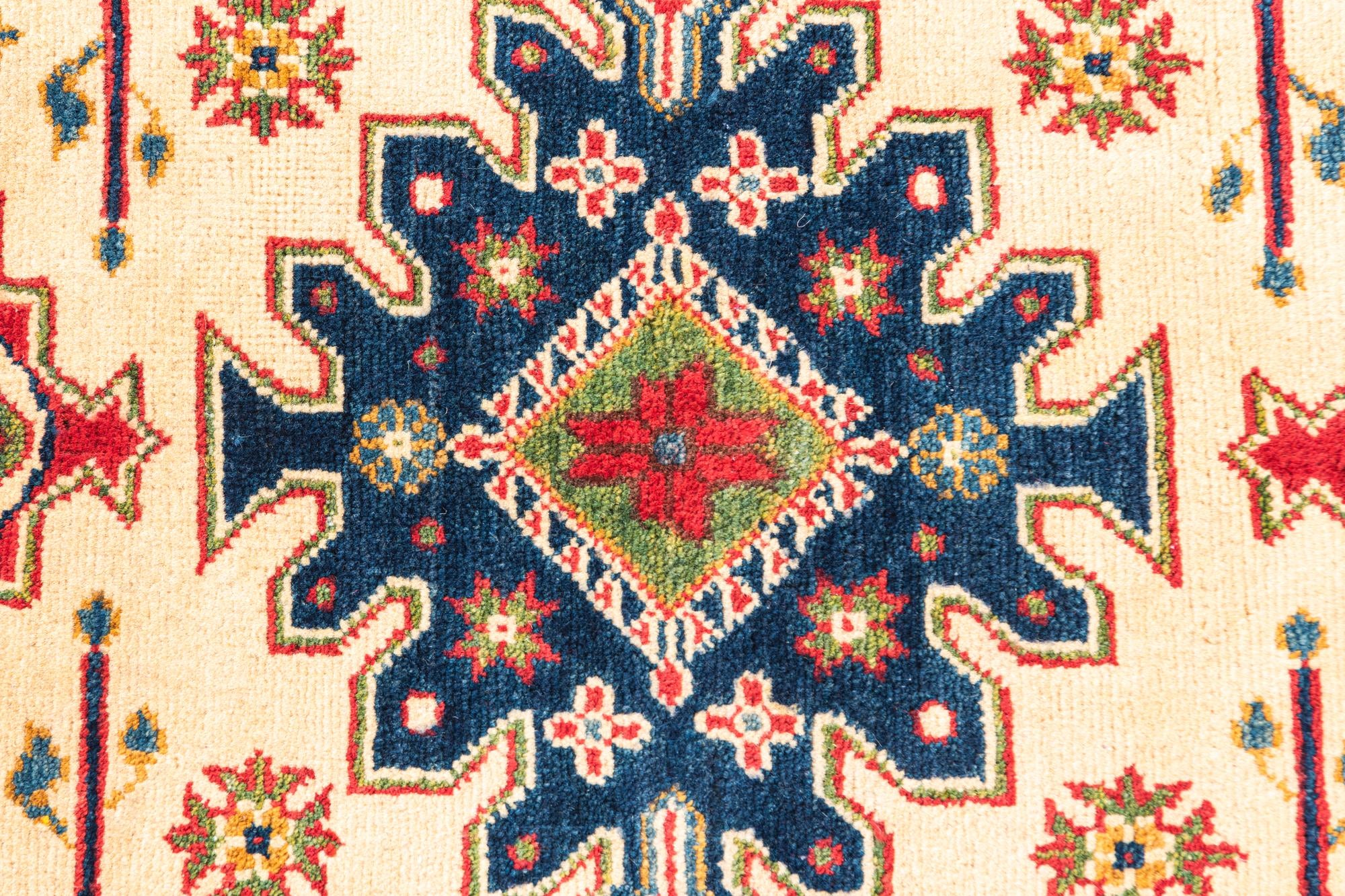 2' 8 x 4' 1 Hand Knotted Kazak Rug