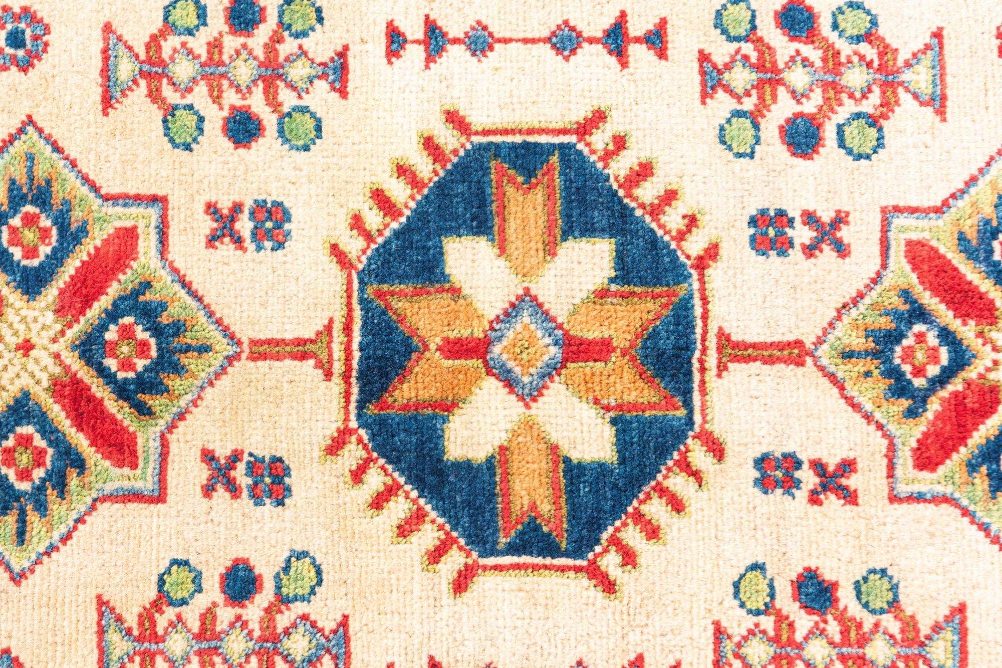 2' 9 x 4' Hand Knotted Kazak Rug