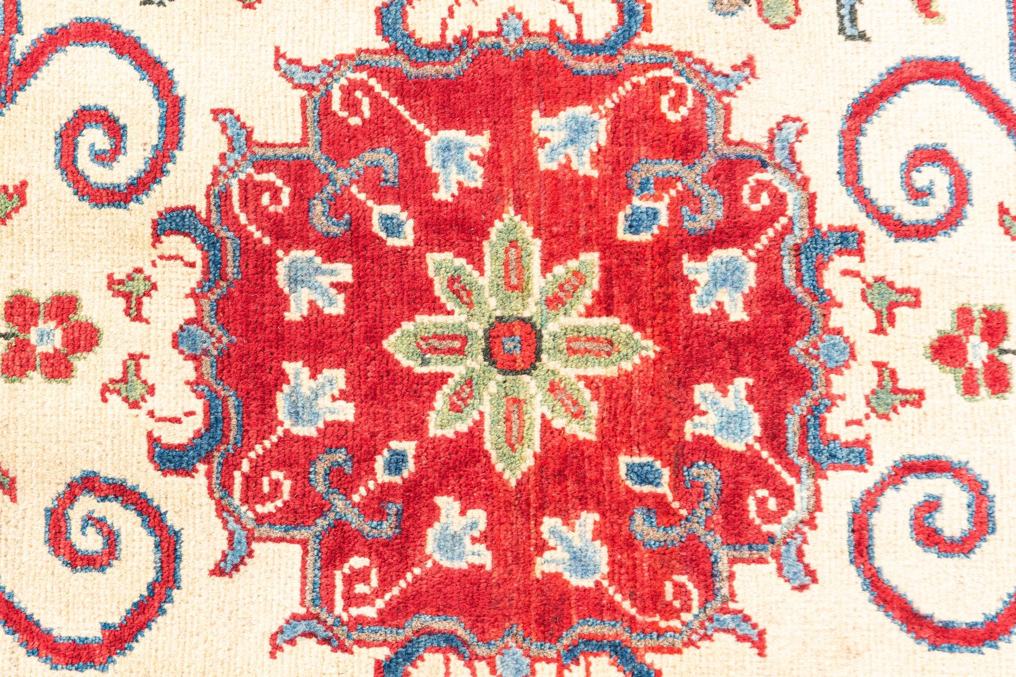 2' 8 x 4' Hand Knotted Kazak Rug