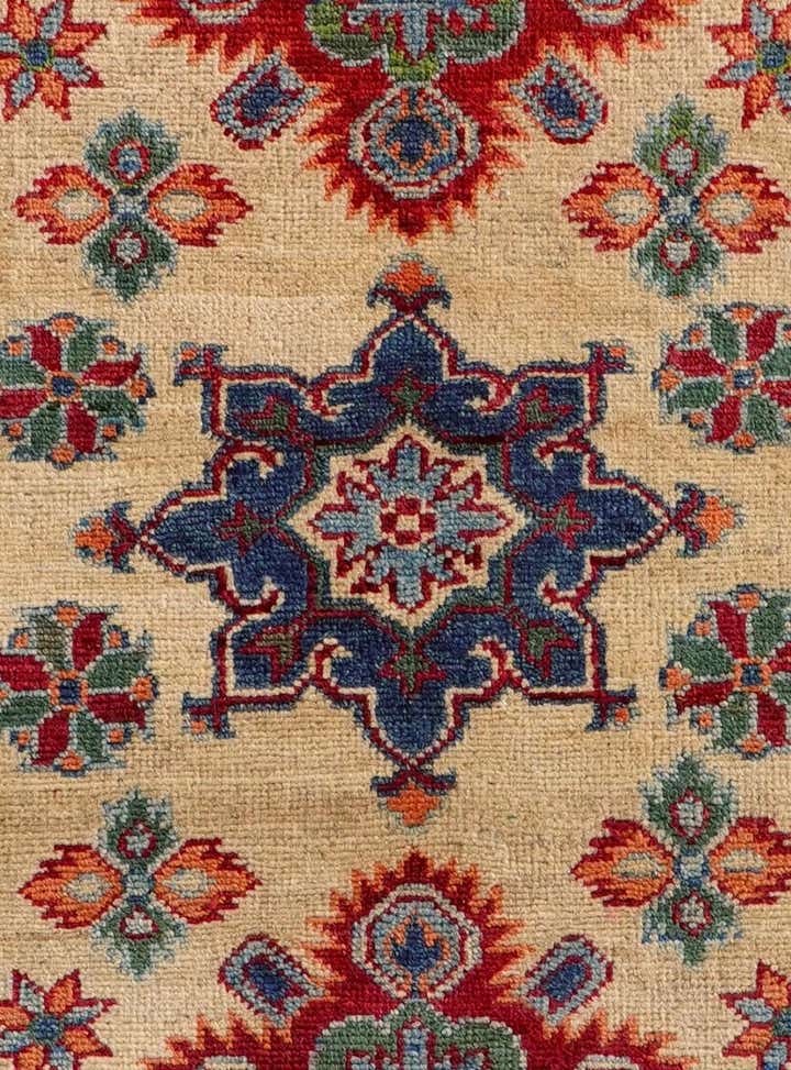 2' 8 x 4' Hand Knotted Kazak Rug