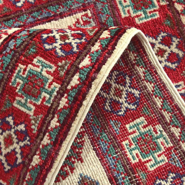 2' x 3' 1 Hand Knotted Kazak Rug