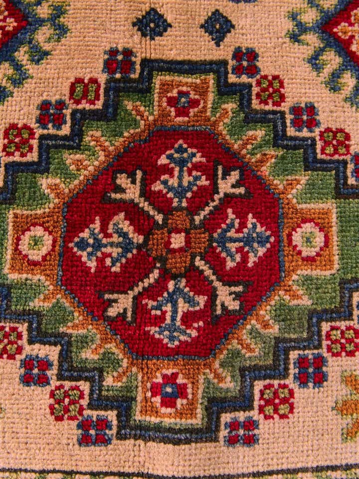 2' x 3' 1 Hand Knotted Kazak Rug