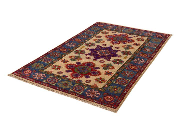2' 7 x 4' 2 Hand Knotted Kazak Rug