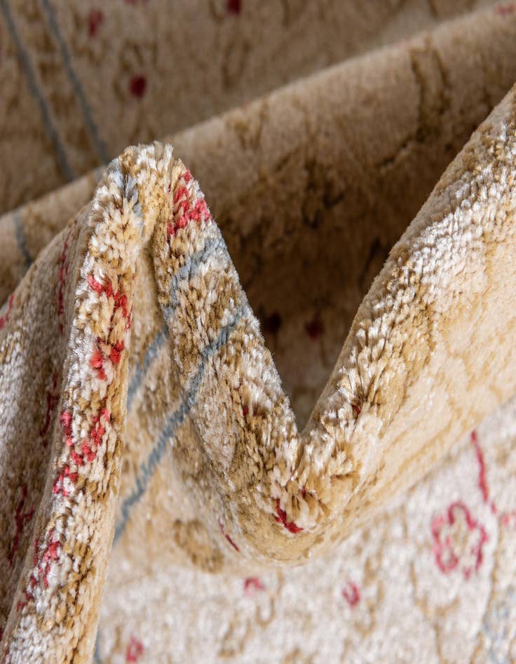 Detail image of 3' 3 x 5' 3 Kensington Rug