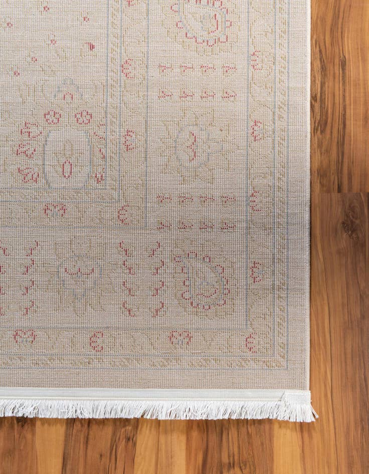 Detail image of 3' 3 x 5' 3 Kensington Rug