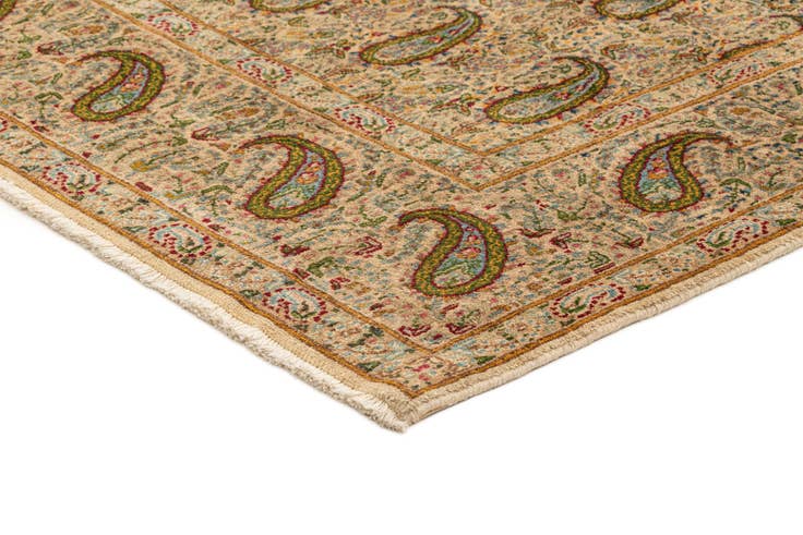Detail image of 4' 9 x 8' 4 Kerman Rug