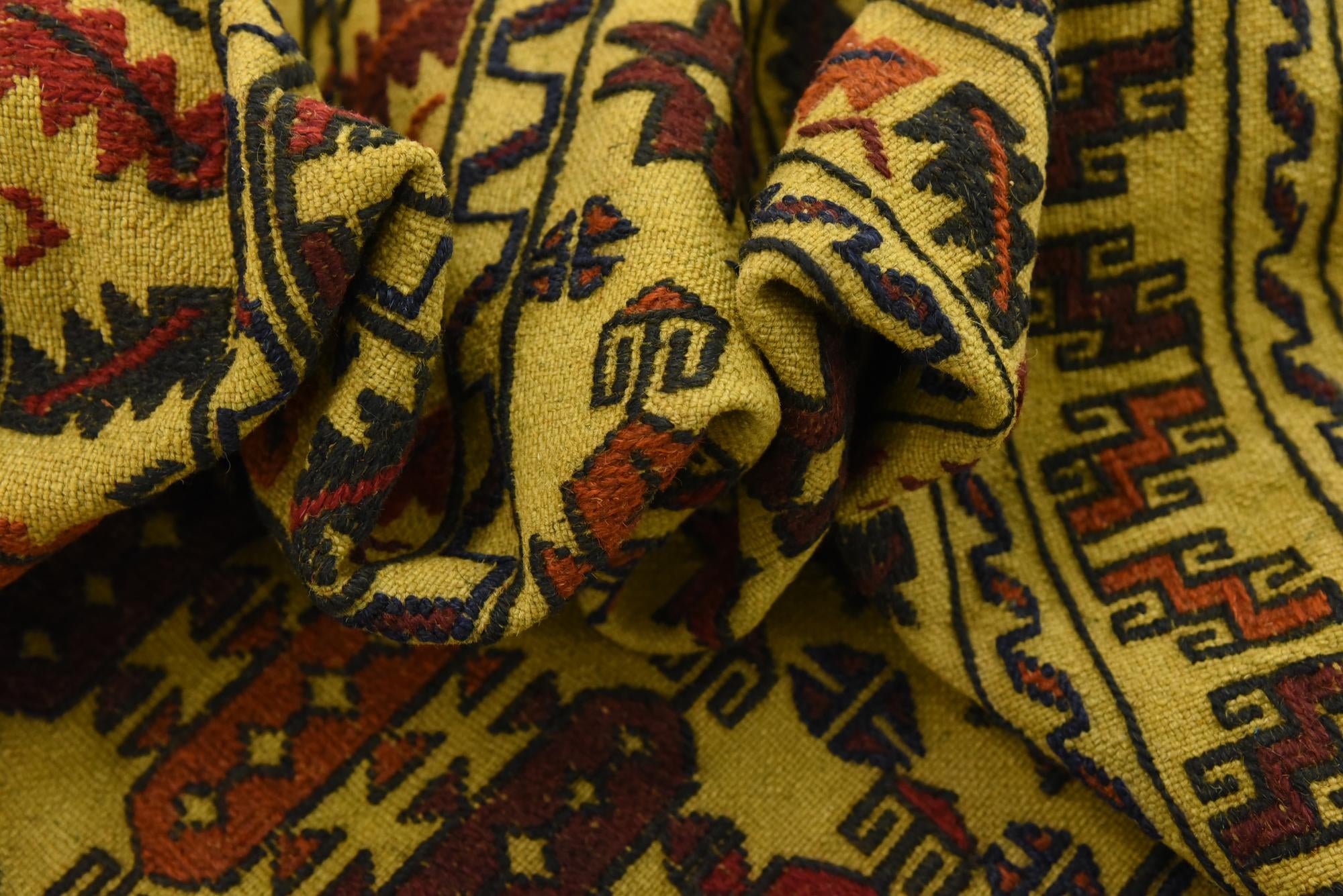 4' x 6' Hand Woven Kilim Afghan Wool Rug