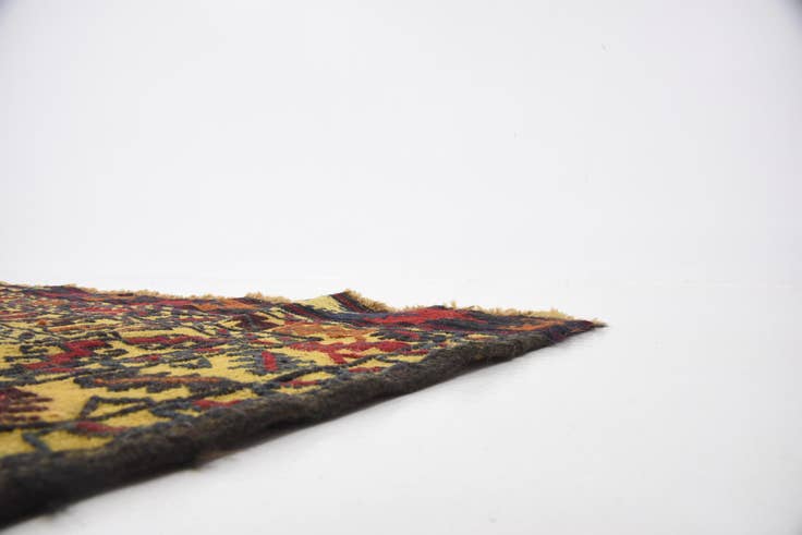 Detail image of 4' x 6' 8 Hand Woven Kilim Afghan Wool Rug