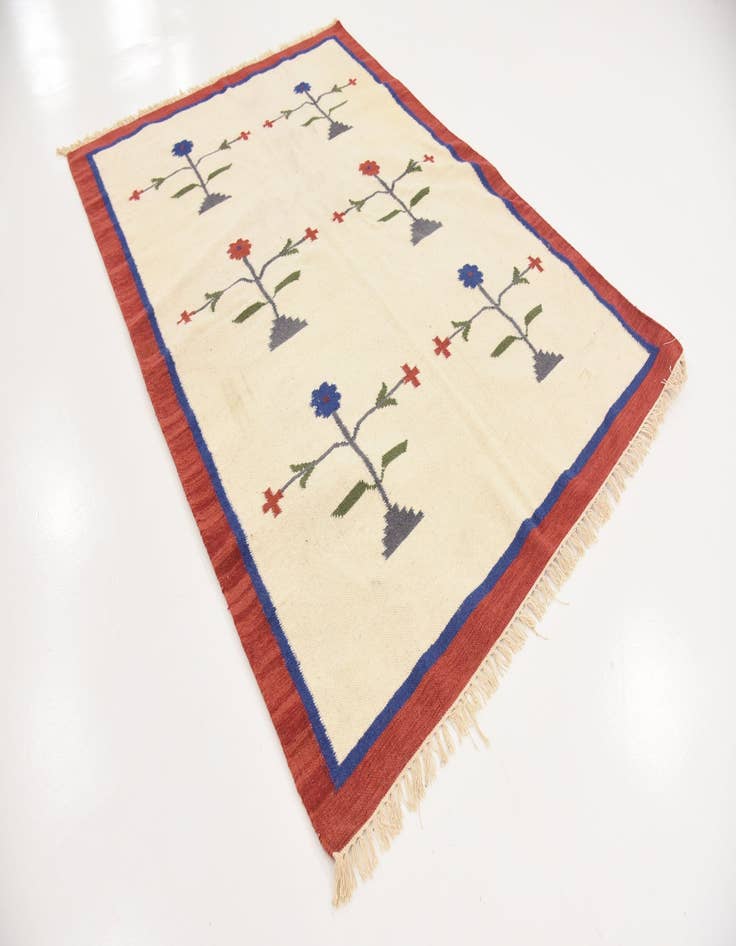 Detail image of 5' 6 x 7' 8  Hand Woven Kilim Dhurrie Wool Rug