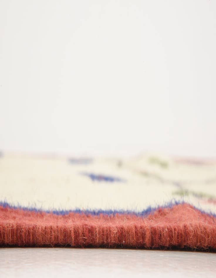 Detail image of 5' 6 x 7' 8  Hand Woven Kilim Dhurrie Wool Rug