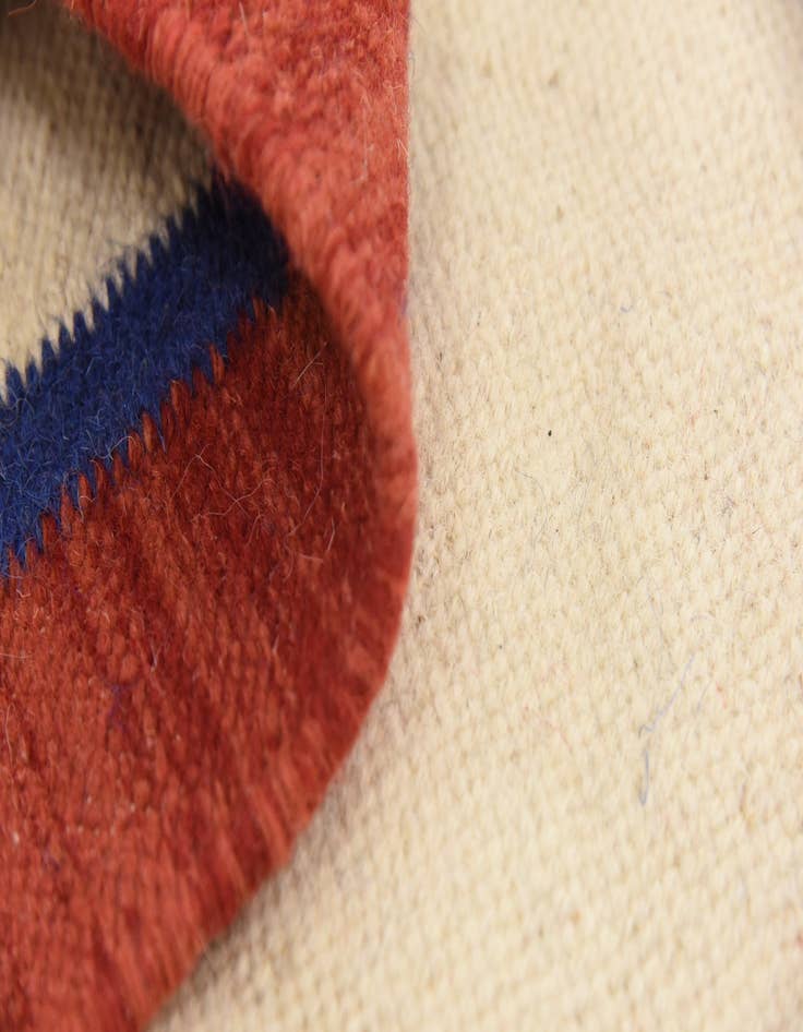 Detail image of 5' 6 x 7' 8  Hand Woven Kilim Dhurrie Wool Rug