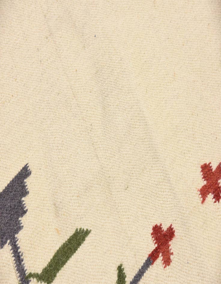 Detail image of 5' 6 x 7' 8  Hand Woven Kilim Dhurrie Wool Rug