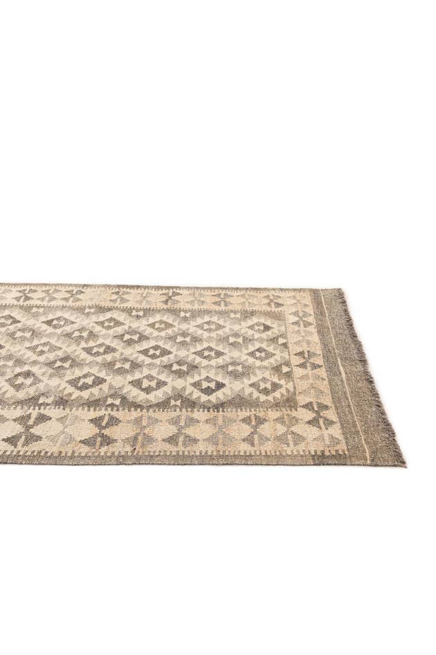 Detail image of 3' 4 x 5' 1 Hand Woven Kilim Maymana Wool Rug