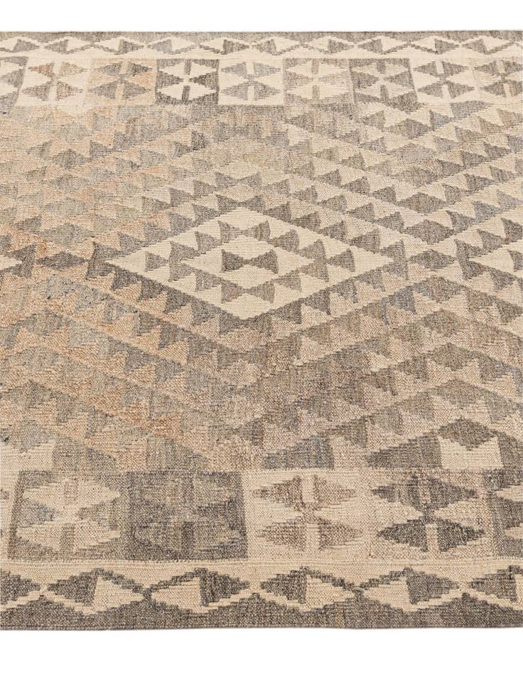 Detail image of 4' x 5' 8  Hand Woven Kilim Maymana Wool Rug