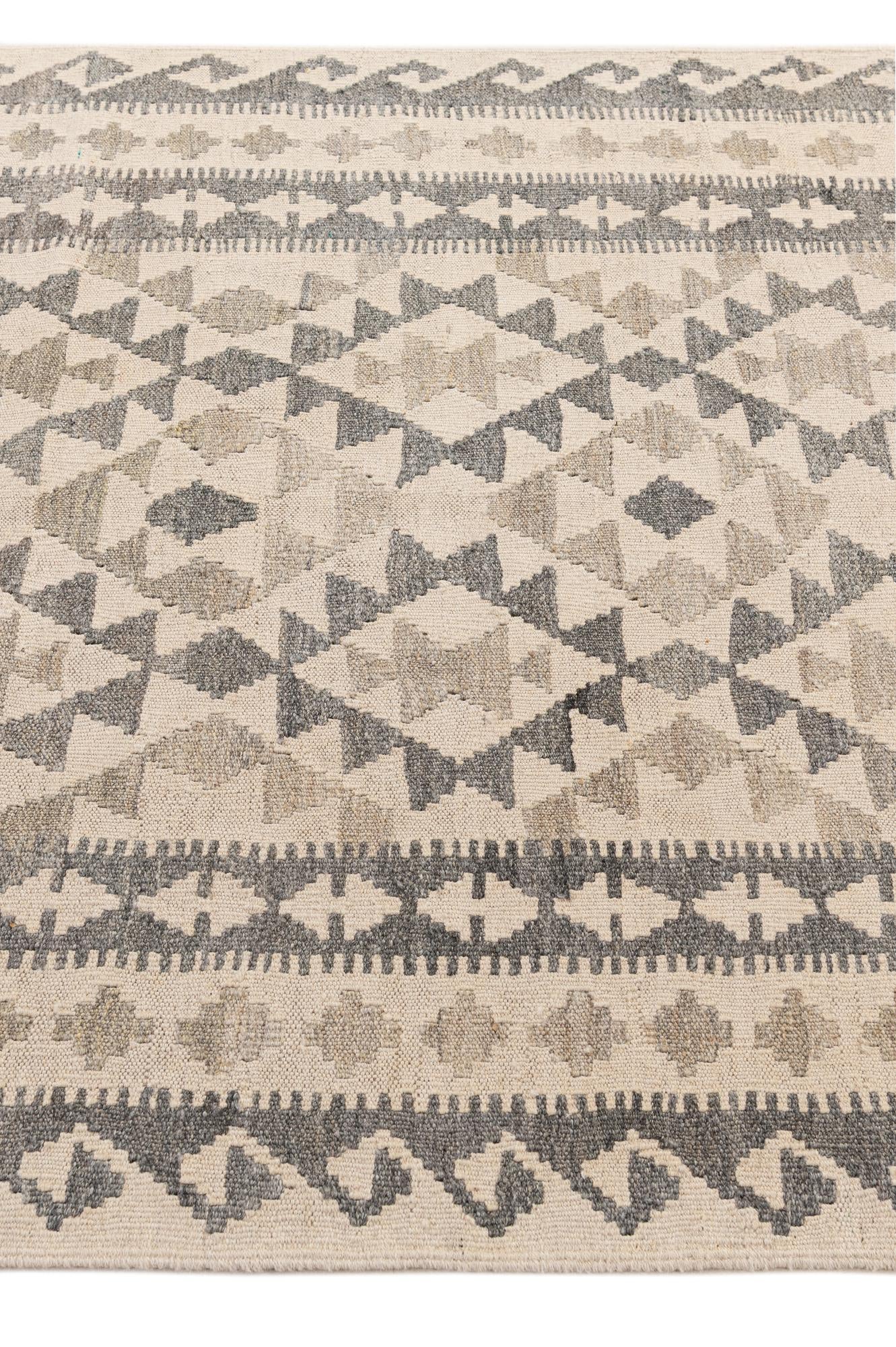 3' 11 x 5' 5 Hand Woven Kilim Maymana Wool Rug
