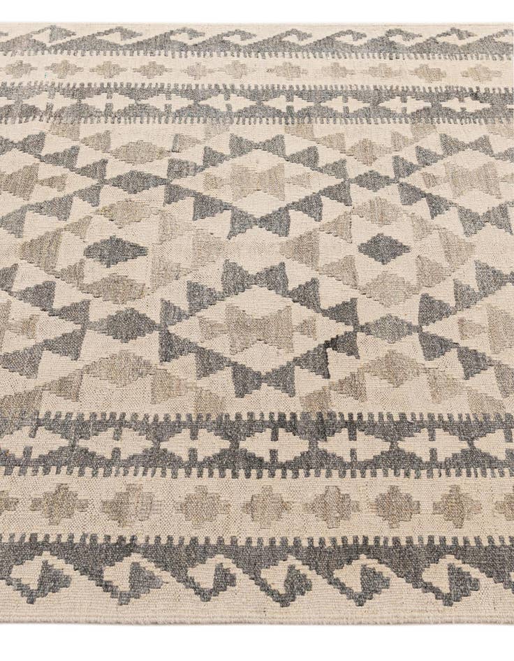 Detail image of 3' 11 x 5' 5  Hand Woven Kilim Maymana Wool Rug