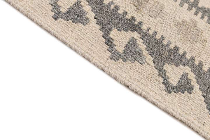 3' 11 x 5' 5 Hand Woven Kilim Maymana Wool Rug