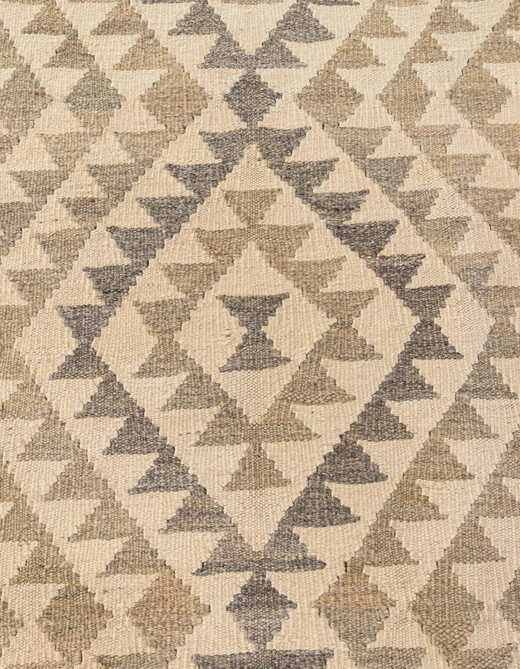 Detail image of 4' x 5' 11  Hand Woven Kilim Maymana Wool Rug