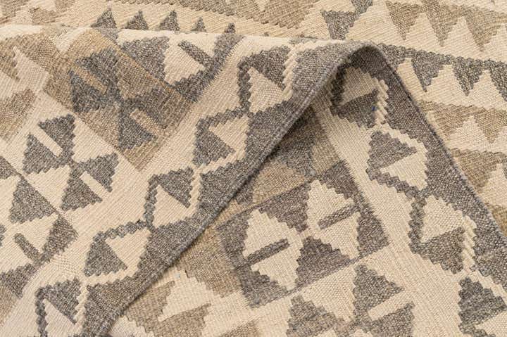 4' x 5' 11 Hand Woven Kilim Maymana Wool Rug