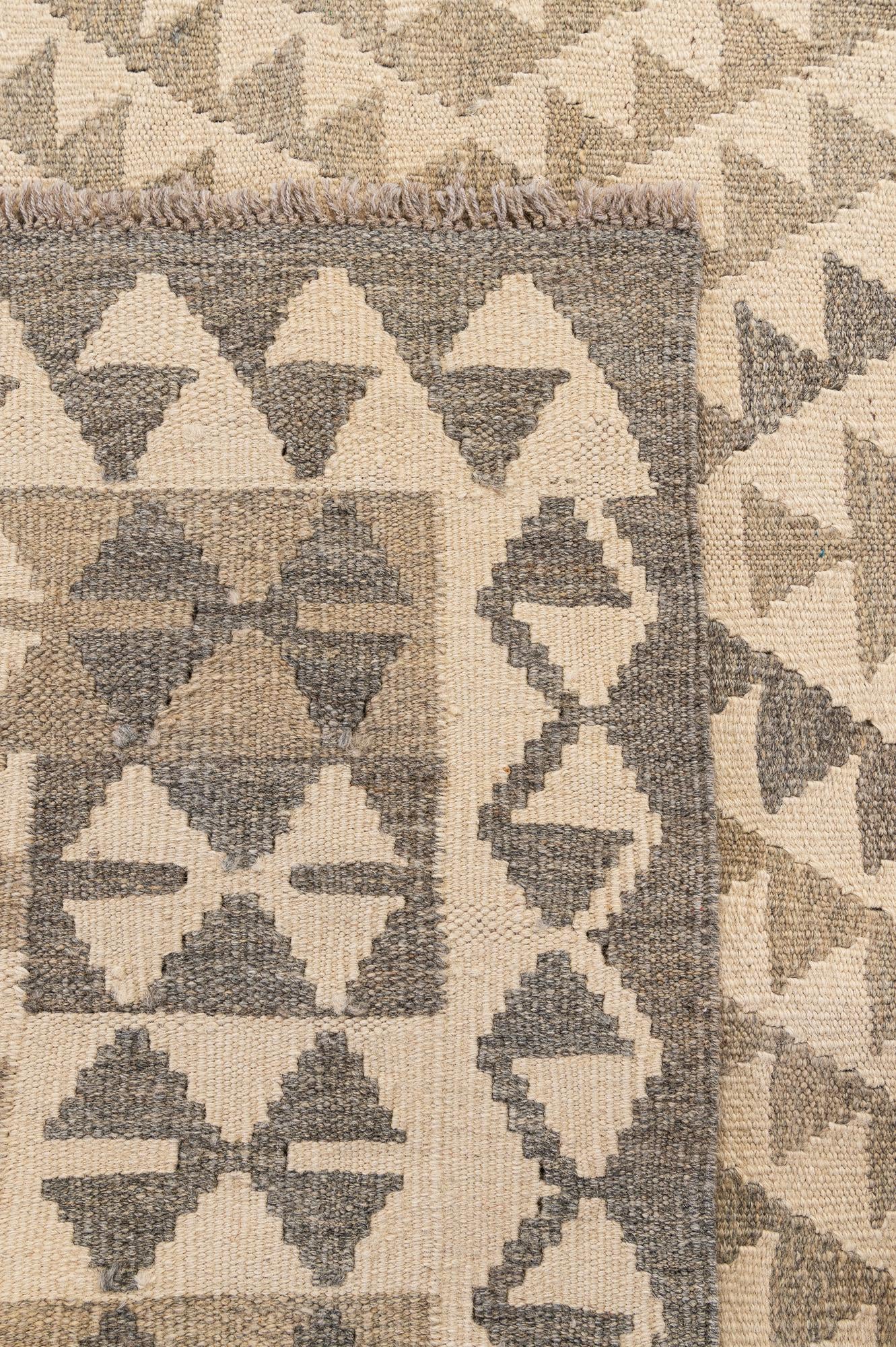 4' x 5' 11 Hand Woven Kilim Maymana Wool Rug