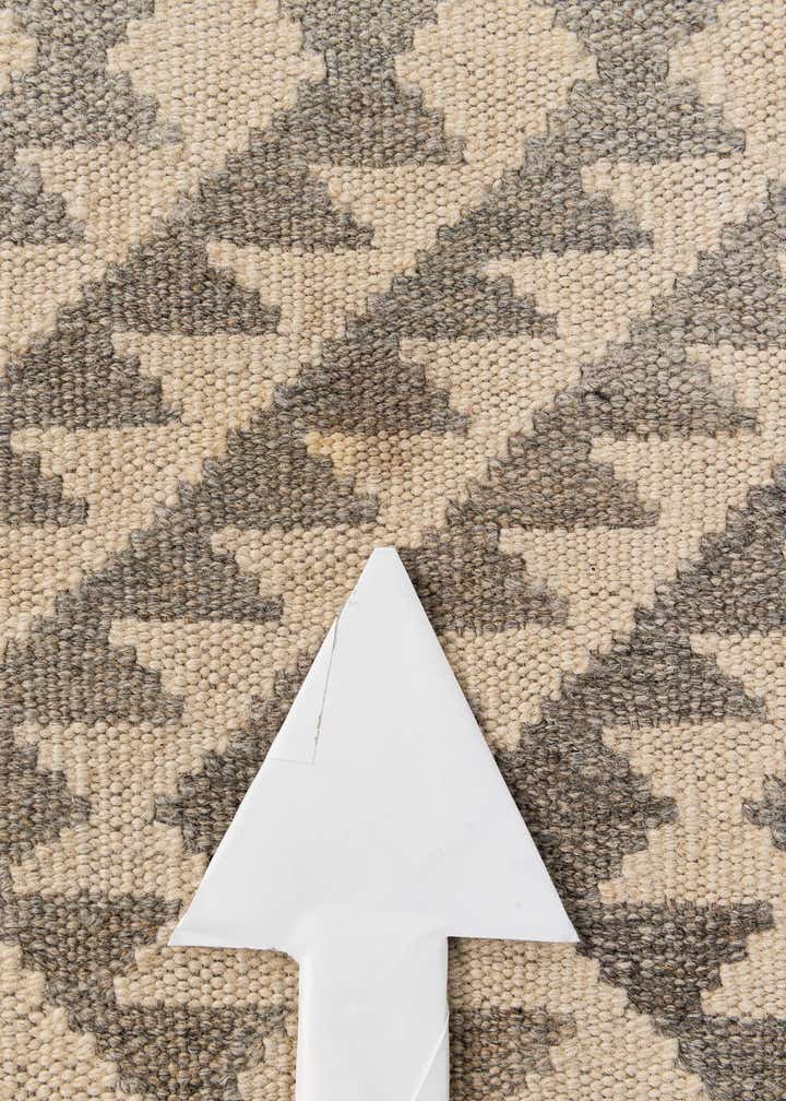 3' 11 x 6' Hand Woven Kilim Maymana Wool Rug