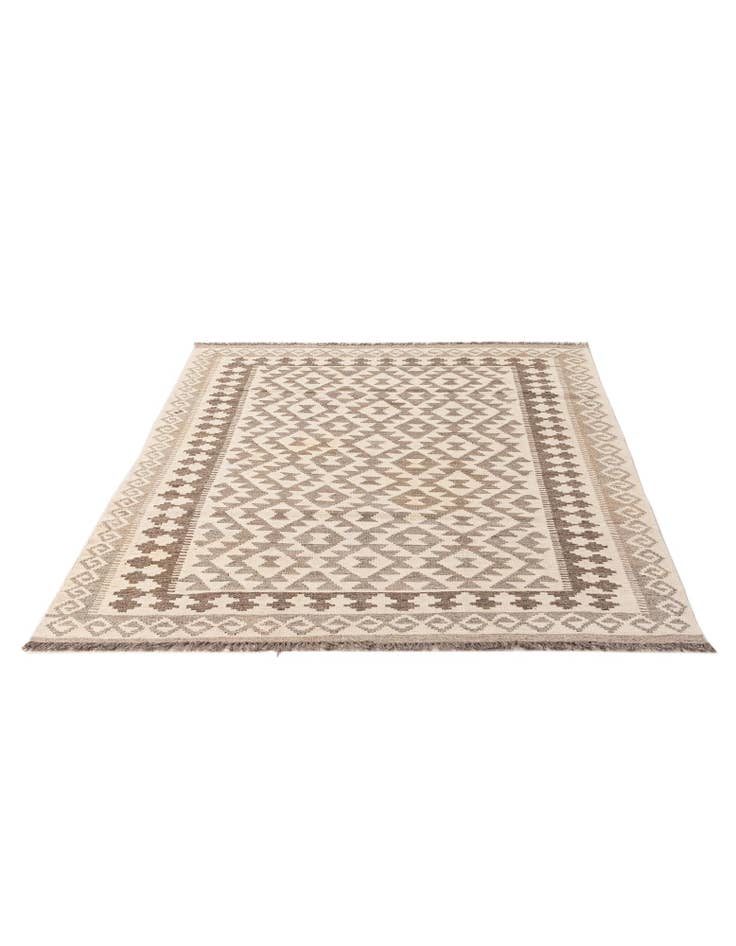 Detail image of 4' 1 x 5' 10 Hand Woven Kilim Maymana Wool Rug