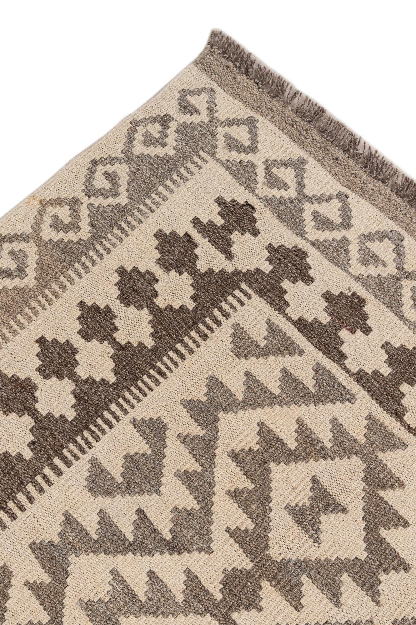 4' 1 x 5' 10 Hand Woven Kilim Maymana Wool Rug