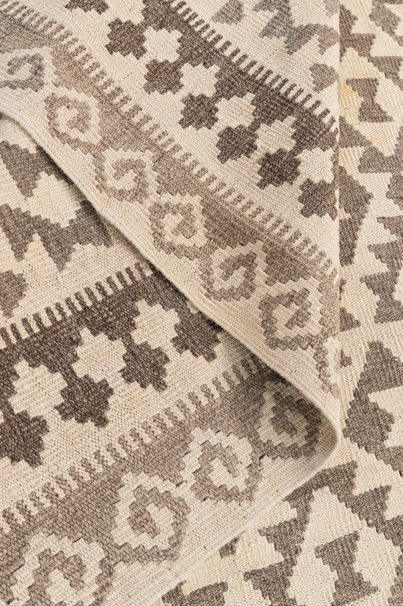 4' 1 x 5' 10 Hand Woven Kilim Maymana Wool Rug