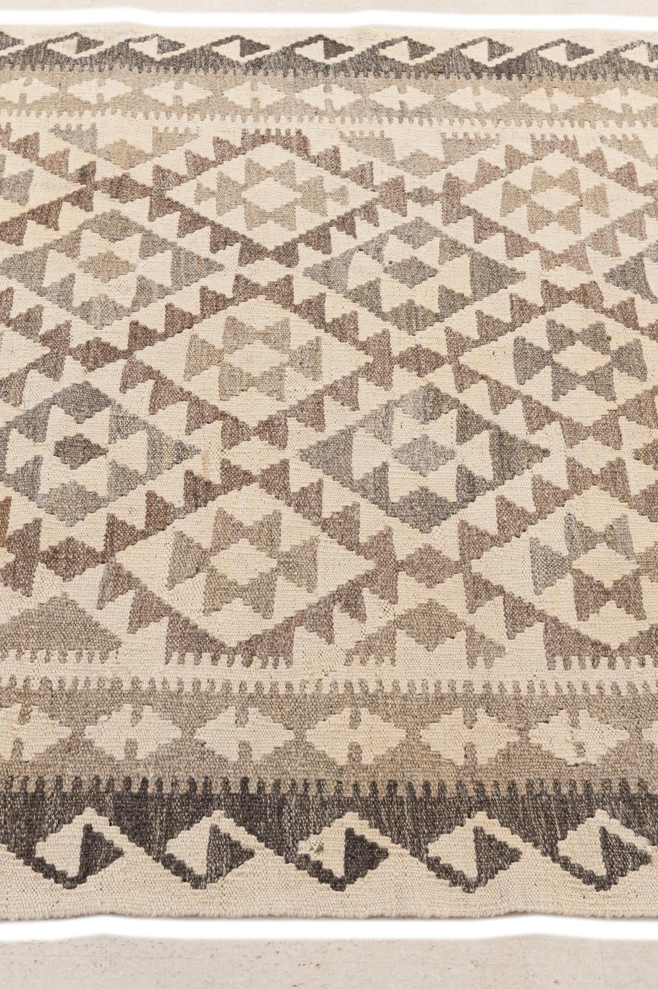 4' 1 x 5' 11 Hand Woven Kilim Maymana Wool Rug