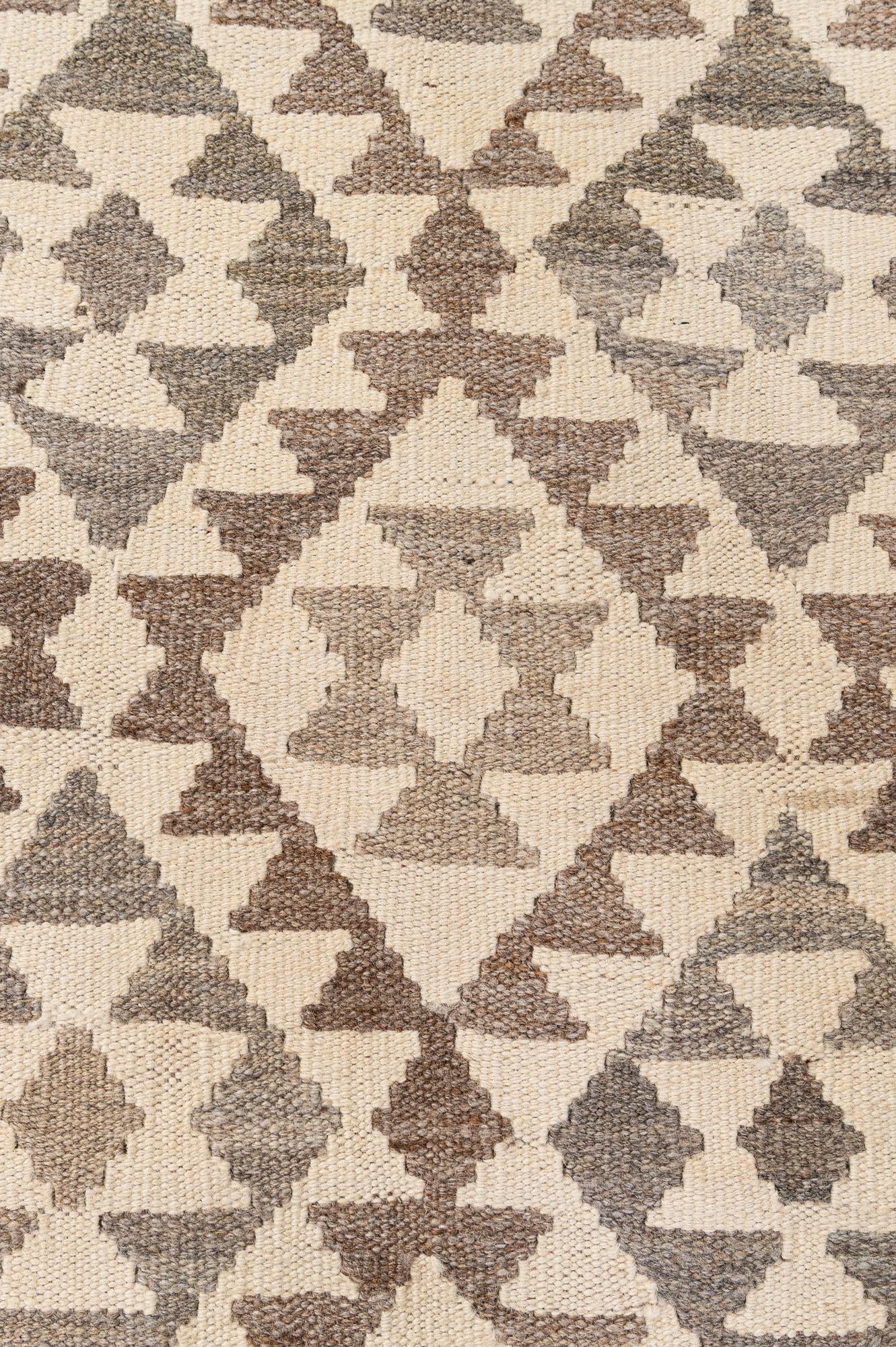 4' 1 x 5' 11 Hand Woven Kilim Maymana Wool Rug