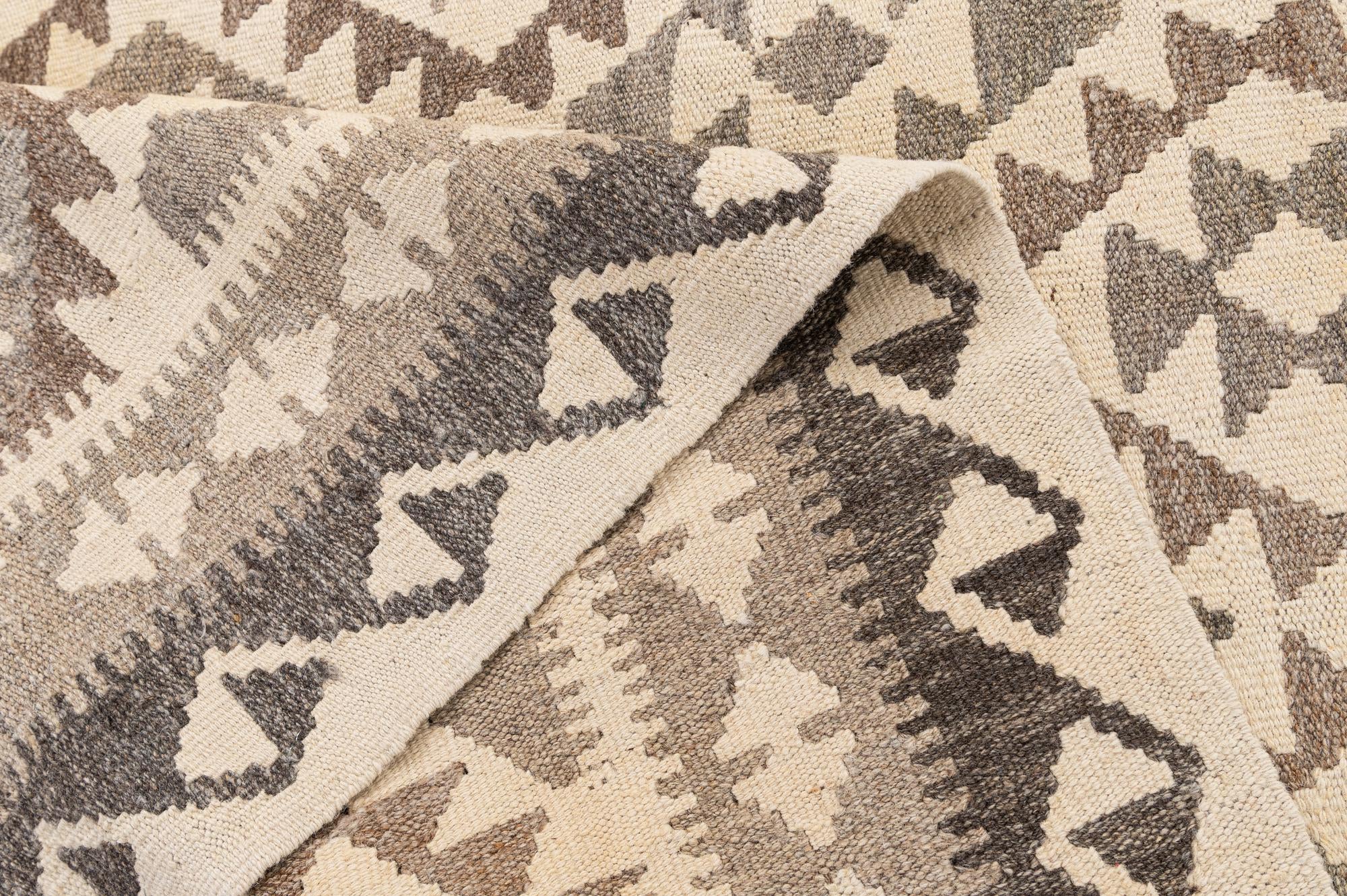 4' 1 x 5' 11 Hand Woven Kilim Maymana Wool Rug