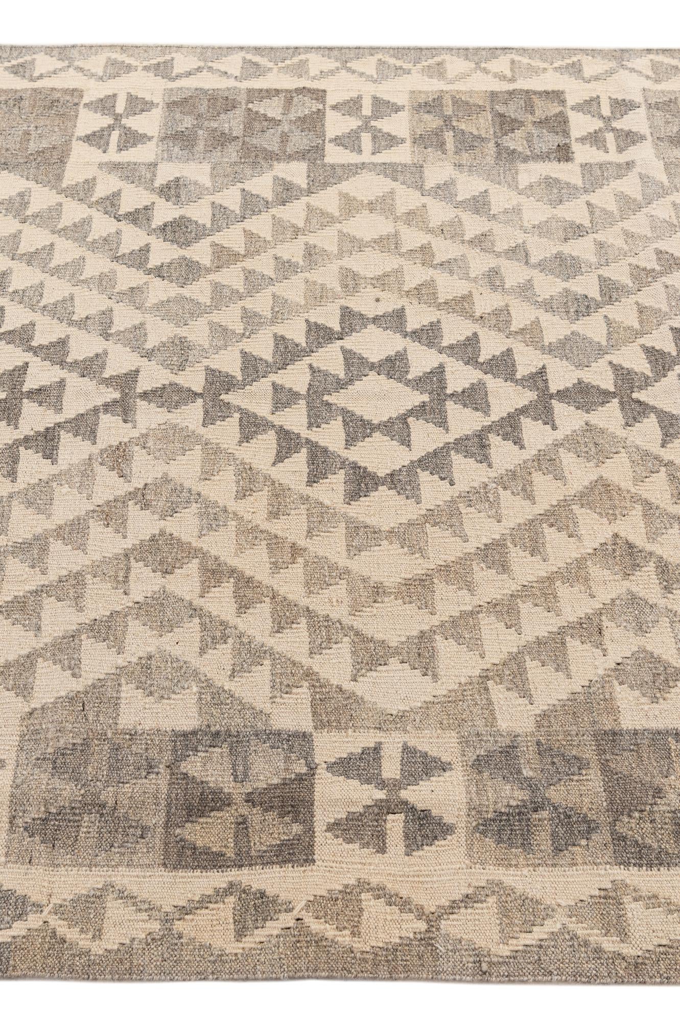 4' 1 x 5' 10 Hand Woven Kilim Maymana Wool Rug