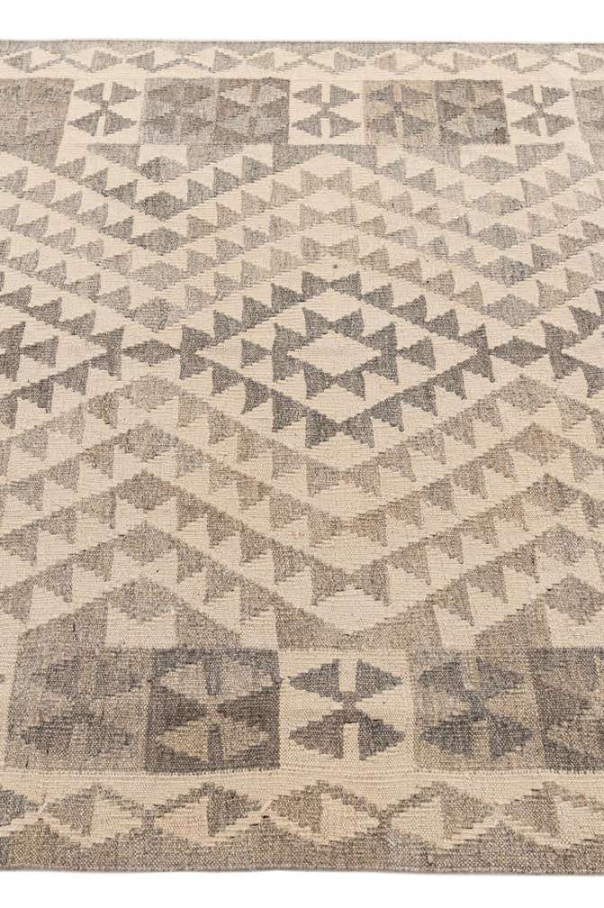 4' 1 x 5' 10 Hand Woven Kilim Maymana Wool Rug
