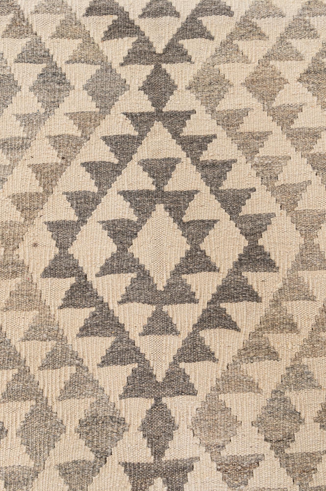4' 1 x 5' 10 Hand Woven Kilim Maymana Wool Rug