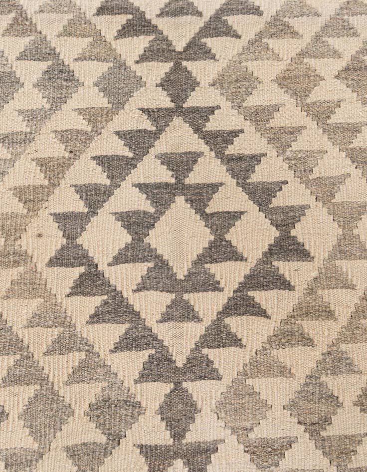 Detail image of 4' 1 x 5' 10  Hand Woven Kilim Maymana Wool Rug