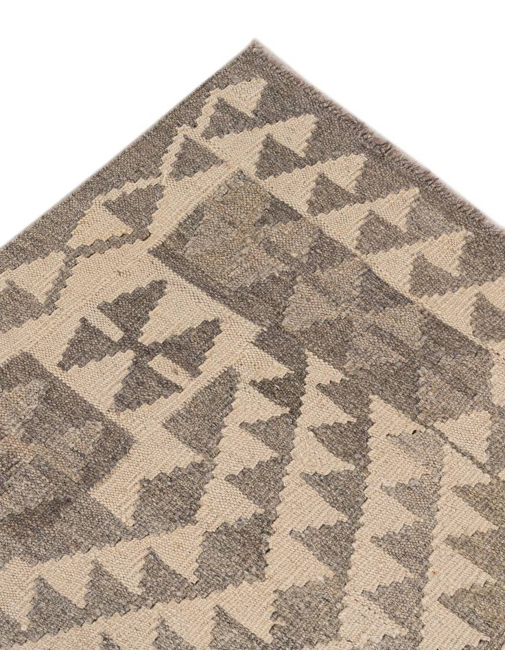 Detail image of 4' 1 x 5' 10  Hand Woven Kilim Maymana Wool Rug