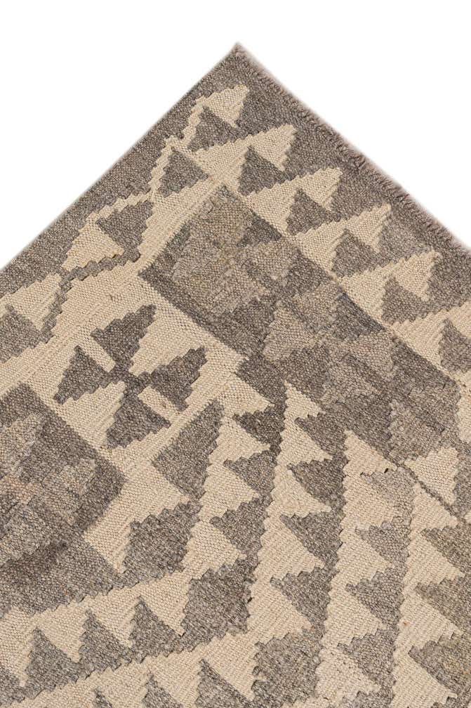 4' 1 x 5' 10 Hand Woven Kilim Maymana Wool Rug