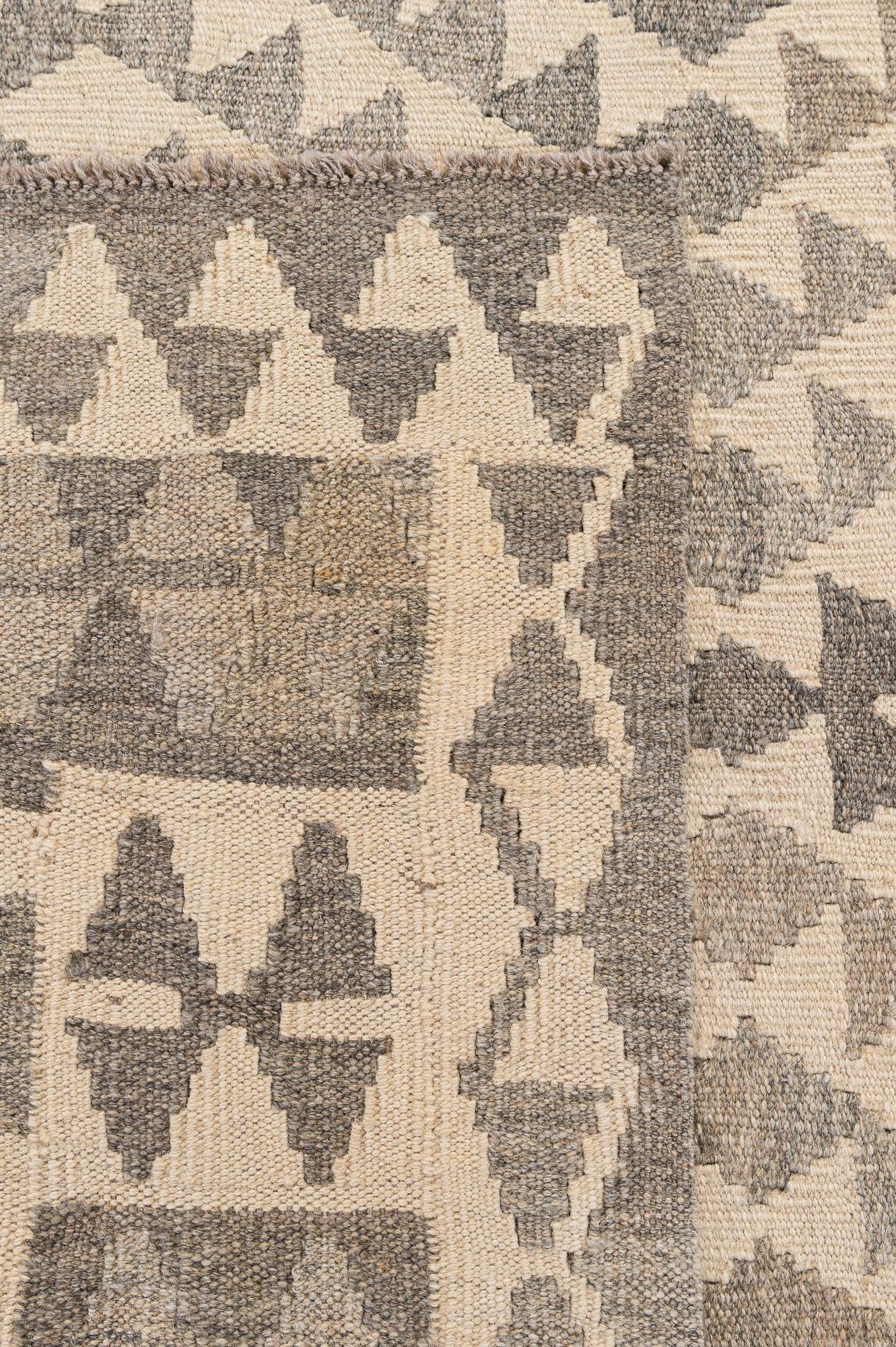 4' 1 x 5' 10 Hand Woven Kilim Maymana Wool Rug