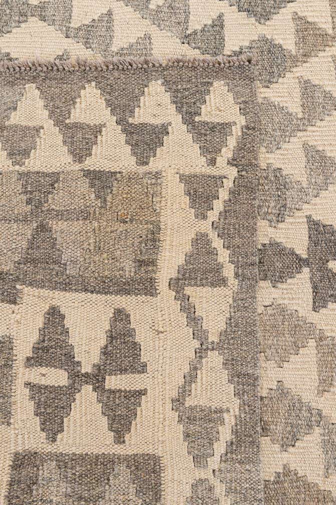 4' 1 x 5' 10 Hand Woven Kilim Maymana Wool Rug